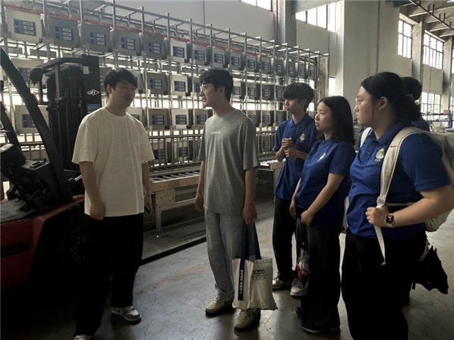 織就數(shù)字經(jīng)緯 智繪產(chǎn)業(yè)未來(lái)——浙財(cái)管院實(shí)踐團(tuán)赴紹興柯橋?qū)ｎ}網(wǎng)站建設(shè)紀(jì)實(shí)